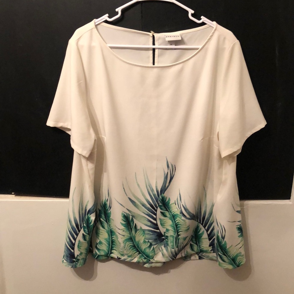 Ava & Viv Palm Blouse